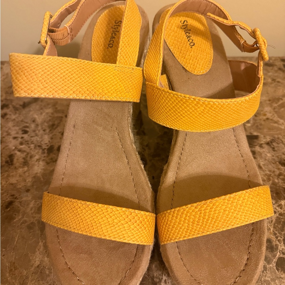Style & Co. Mustard Yellow Textured platform wicker Sandals NWOT